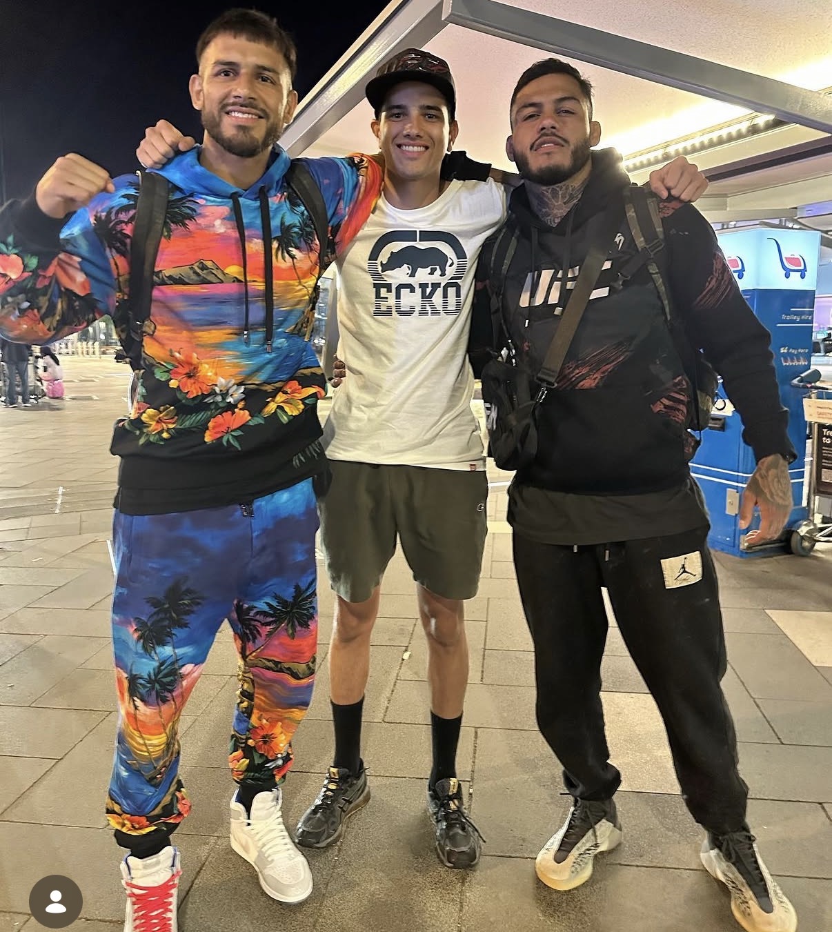 Ruben with Yair Rodríguez and team